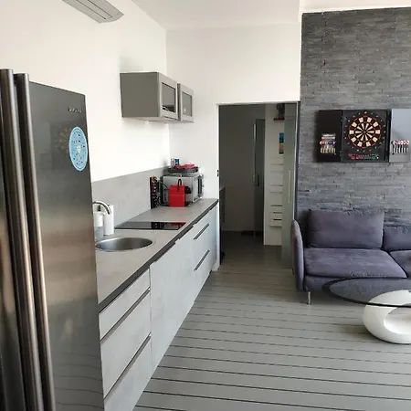 Privatif Terrasse Sans Vis A Vis ,,,sky House Agen,,, Ажен