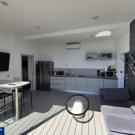 Privatif Terrasse Sans Vis A Vis ,,,sky House Agen,,, *