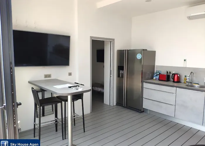 Piscine Chauffée Et Jacuzzi Privatif Terrasse Sans Vis à Vis ,,,sky House Agen,,, * Agen