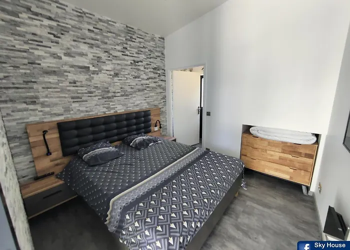 Piscine Chauffée Et Jacuzzi Privatif Terrasse Sans Vis à Vis ,,,sky House Agen,,, Appartamento Agen