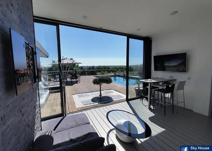 Piscine Chauffée Et Jacuzzi Privatif Terrasse Sans Vis à Vis ,,,sky House Agen,,, Appartamento